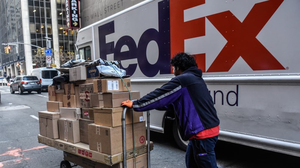 Here are the key 2024 holiday shipping deadlines to know