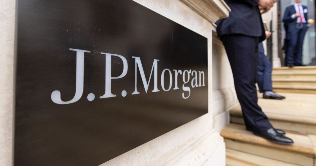 JPMorgan Chase plans Zelle restrictions due to fraud risk | PaymentsSource