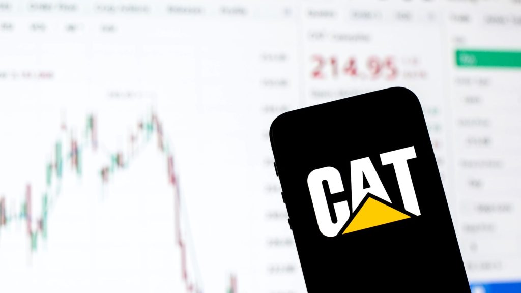 Stocks making the biggest moves midday: PLTR, CAT, AAPL JPM