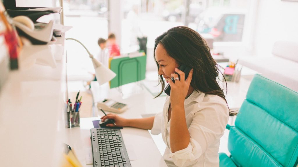 Millennials struggle financially despite higher earnings