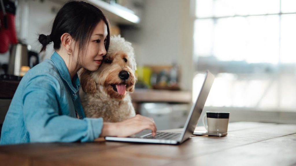 What is direct deposit? Here’s how it works