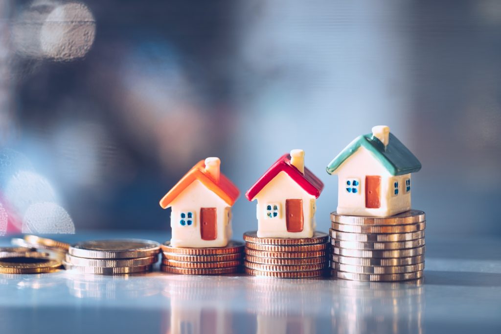 Canadian households took on .1B in new mortgage debt in April