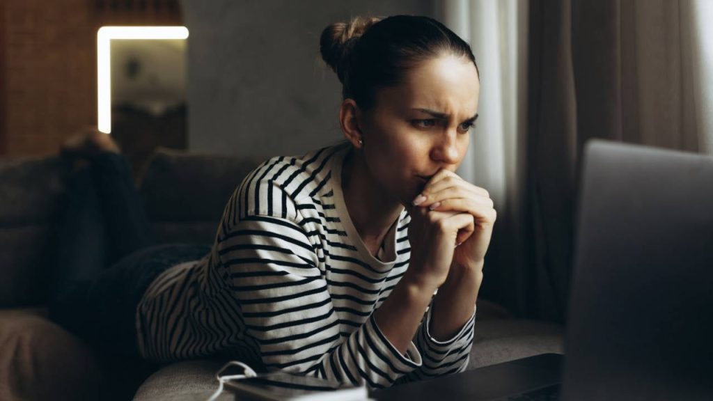 5 of the worst investing moves you can make right now