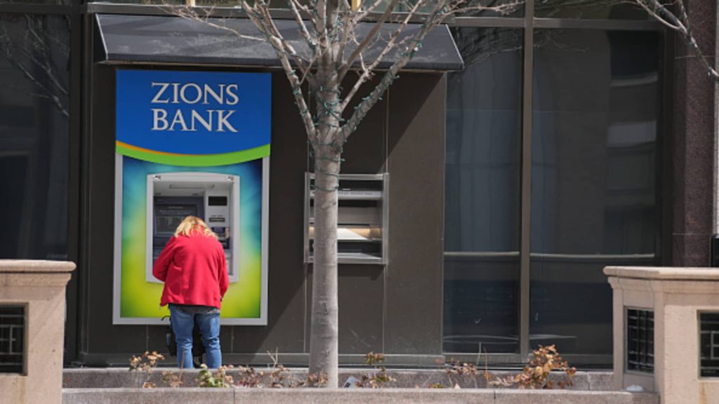 Moody’s says the banking system, private credit markets are sound despite worries over bad loans