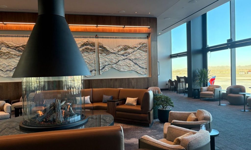 Inside the New AmEx Centurion Lounge in SLC