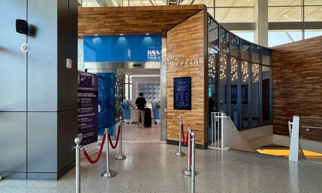 Austin Delta Sky Club Review: Small, But Good Food