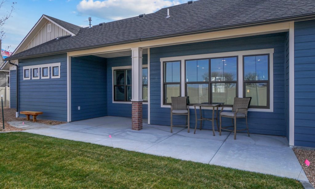 Single vs Double Hung Windows: Cost, Safety, Energy Efficiency Single vs Double Hung Windows: Cost, Safety, Energy Efficiency