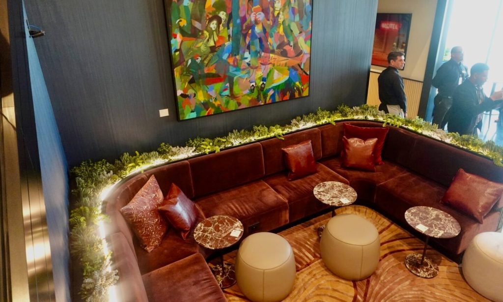 Inside the New Chase Sapphire Lounge Las Vegas: Champagne and Momofuku