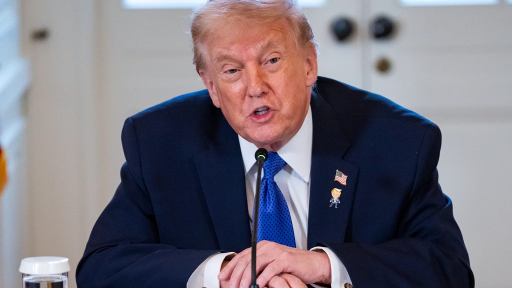 What Trump credit card interest rate cap proposal means for your money