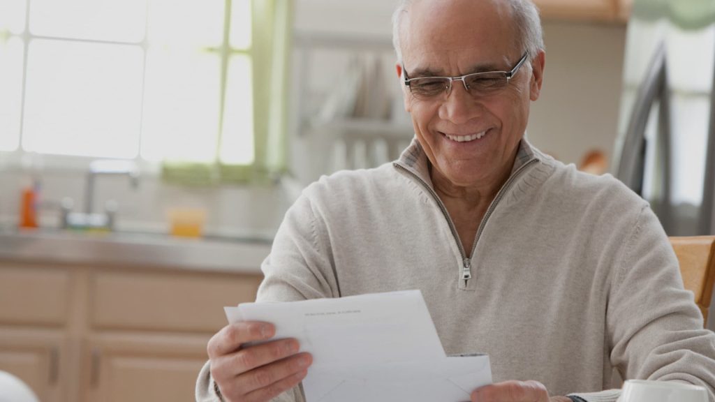 Average IRS tax refund is up 14.2%, according to early filing data Average IRS tax refund is up 14.2%, according to early filing data