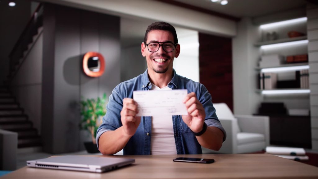 Average IRS tax refund is up 10.2%, based on early filing data