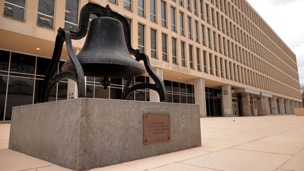 Student loan servicers face less oversight under Trump: GAO