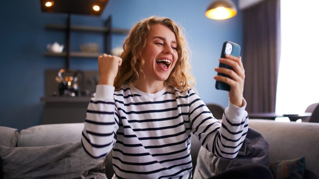 Average tax refund is 11% higher, latest IRS filing data shows Average tax refund is 11% higher, latest IRS filing data shows