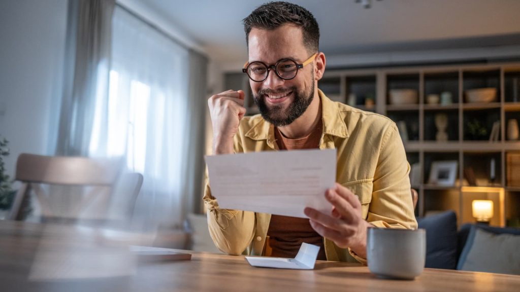 Average tax refund is 11.2% higher, latest IRS filing data shows